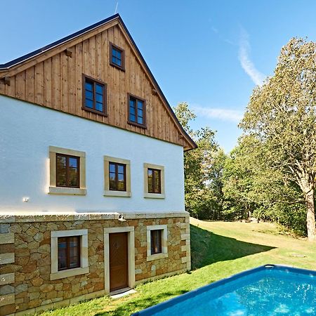 Na Jeleni Stezce Villa Chribska Luaran gambar
