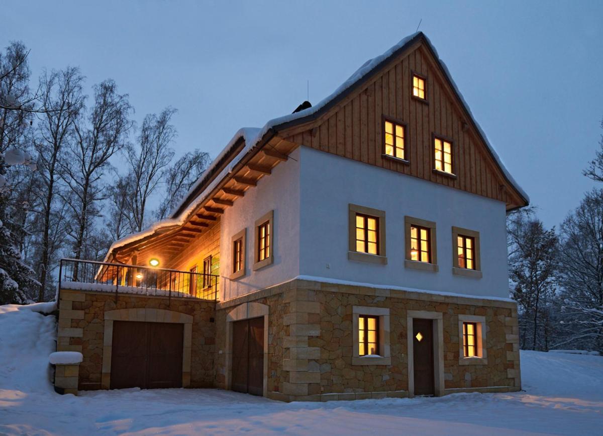 Na Jeleni Stezce Villa Chribska Luaran gambar